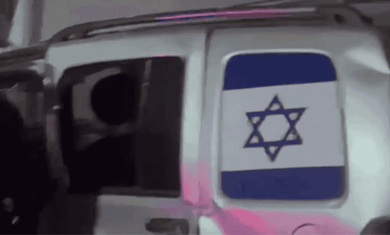 سيارة تضع علم اسرائيل في كرداسة