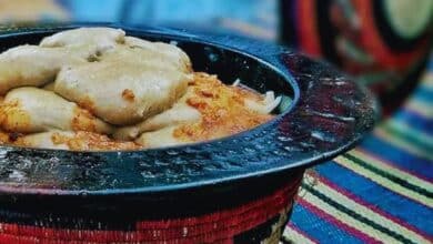 صورة لوجبة العصيدة السودانية تعبير لـ الرحمتات السودانية