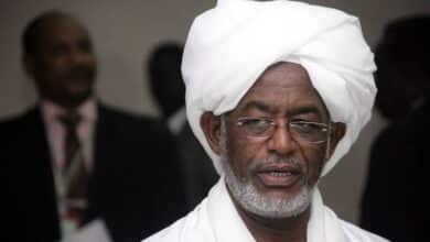 رئيس الحركة الإسلامية في السودان ووزير خارجية السودان في عهد الرئيس السابق عمر البشير، وذلك في الفترة ما بين عامي 2010 و2015.علي كرتي