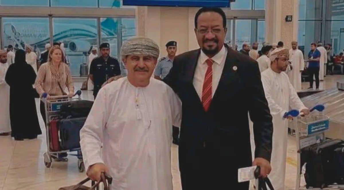 الشيخ السوداني الأمين عمر الأمين من مطار مسقط الدولي بعمان _ السودان اليوم