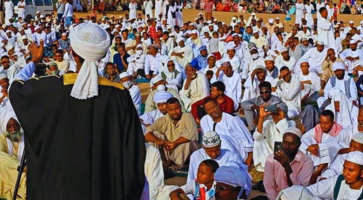 صورة_إرشيفية_توضح_خطبة_صلاة_العيد_في_السودان