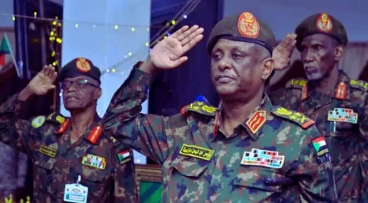 عضو مجلس السيادة ومساعد القائد العام للقوات المسلحة الفريق أول ركن ياسر عبدالرحمن العطا