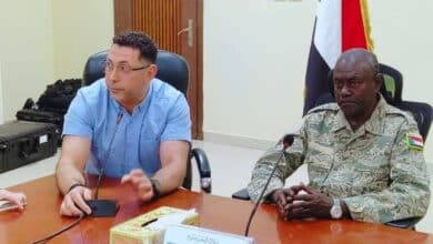اجتماع مع والي الخرطوم يفتح أبواب الجدل.. والتفاصيل تتكشف تباعاً