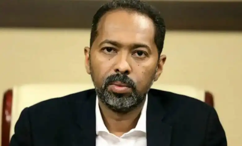 خالد عمر: قرار أوروبا بحظر الذهب قرار شجاع و ضربة قوية لمنافذ تمويل الحرب 1 خالد عمر يوسف سلك 810x581 1 780x470 1