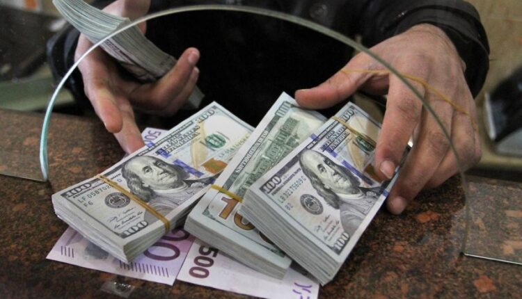 انهيار جديد.. الدولار يقفز إلى سعر خيالي في السوق الموازية بالسودان 1 الدولار الأميركي 750x430 1 8