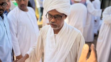 ظهور مفاجئ لرئيس المجلس العسكري السوداني السابق 2 FB IMG 1788625053640